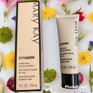 Mary Kay TimeWise Matte-Wear Liquid Foundation 1 Oz NIB Bronze 7